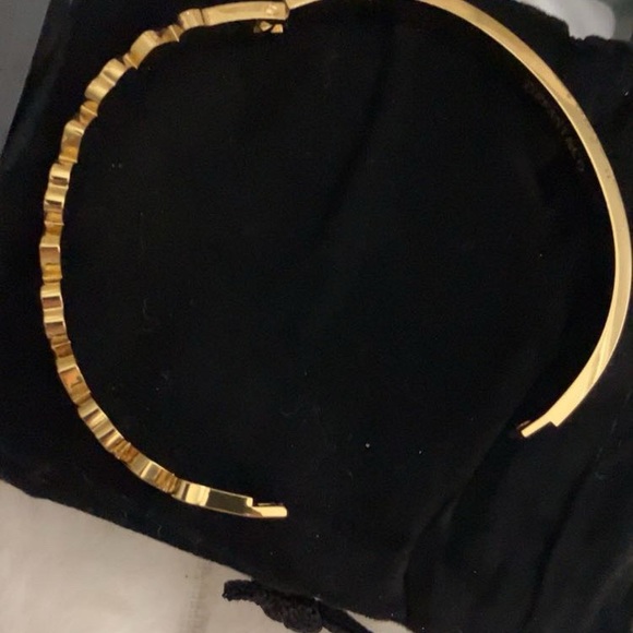 Elegant Gold tone Bracelet with Pink and Blue Hearts - Picture 6 of 6